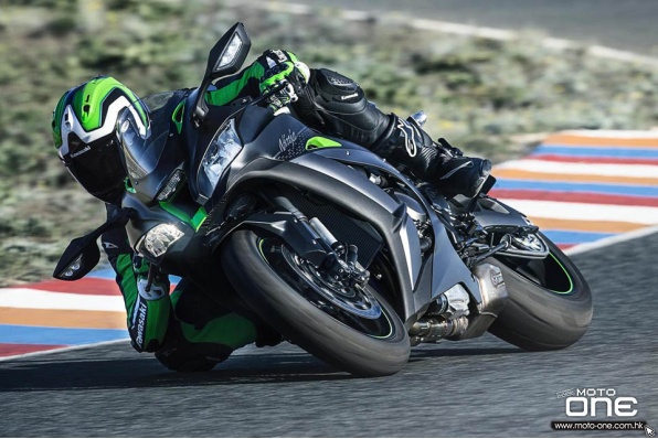 2018 KAWASAKI ZX-10R SE-追加電子避震、快速轉檔功能