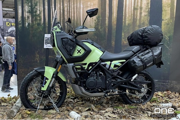 BRIXTON Storr 500—入門歷奇車 - 同場加映:BRIXTON Layback—排骨電動車及BRIXTON米蘭車展相片