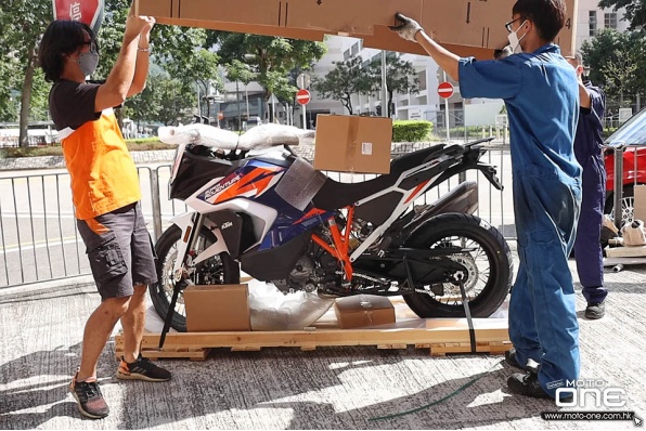 KTM 四款新車齊開箱 - 890 DUKE R、1290 SUPER ADVENTURE S/R、450 SMR