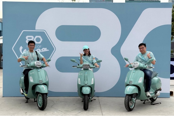 80週年限量版Vespa Sprint 180-採用全新180引擎，在香港駕駛更好力更實用(同場加影80週年GTS 300限量版)