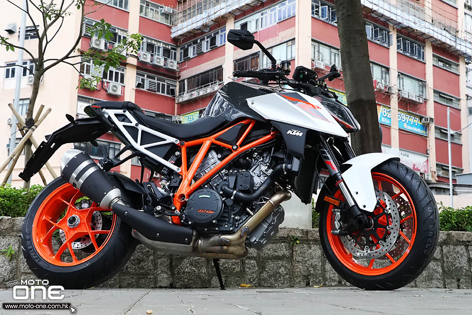 2017 KTM 1290 Super Duke R