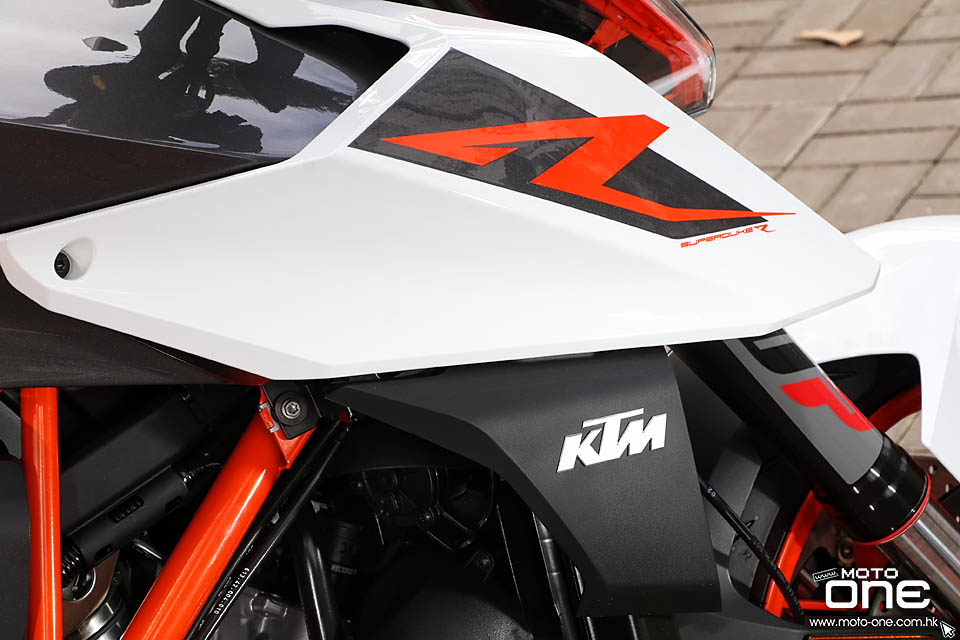 2017 KTM 1290 Super Duke R