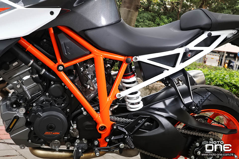 2017 KTM 1290 Super Duke R