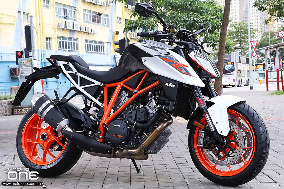 2017 KTM 1290 Super Duke R