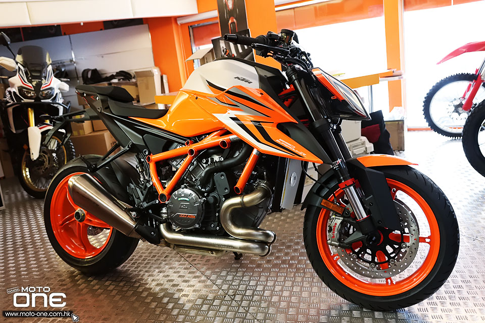 2022 KTM 1290 SUPER DUKE R