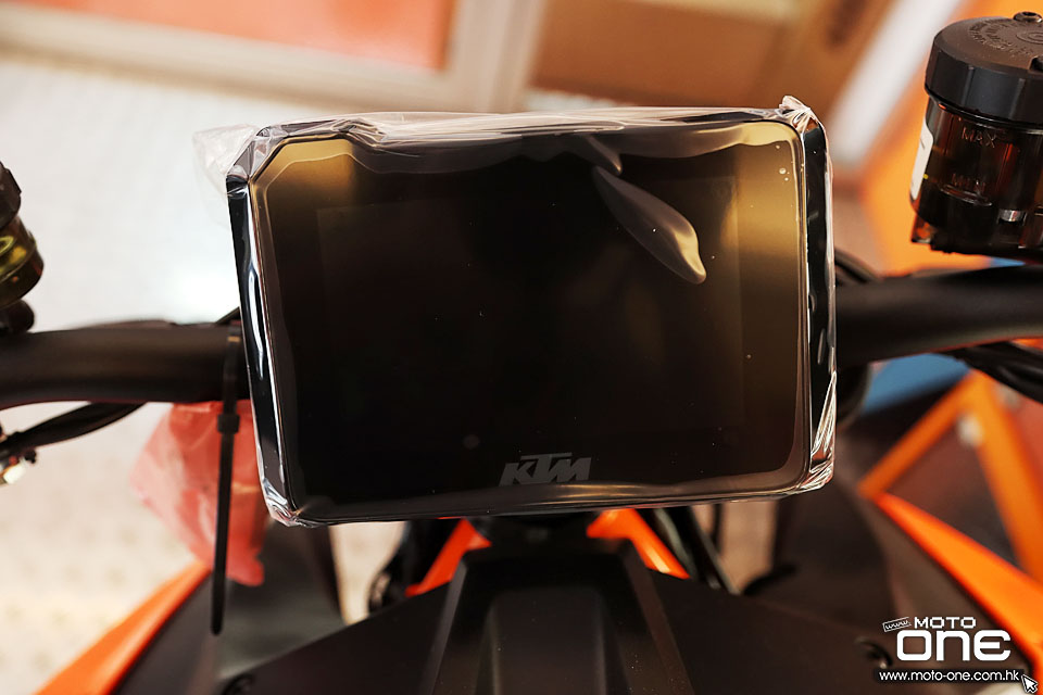 2022 KTM 1290 SUPER DUKE R