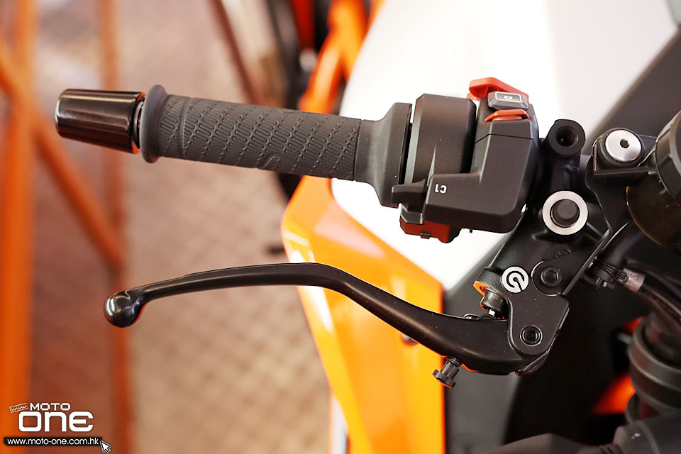 2022 KTM 1290 SUPER DUKE R