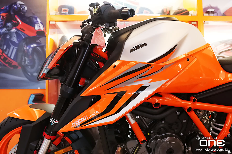 2022 KTM 1290 SUPER DUKE R