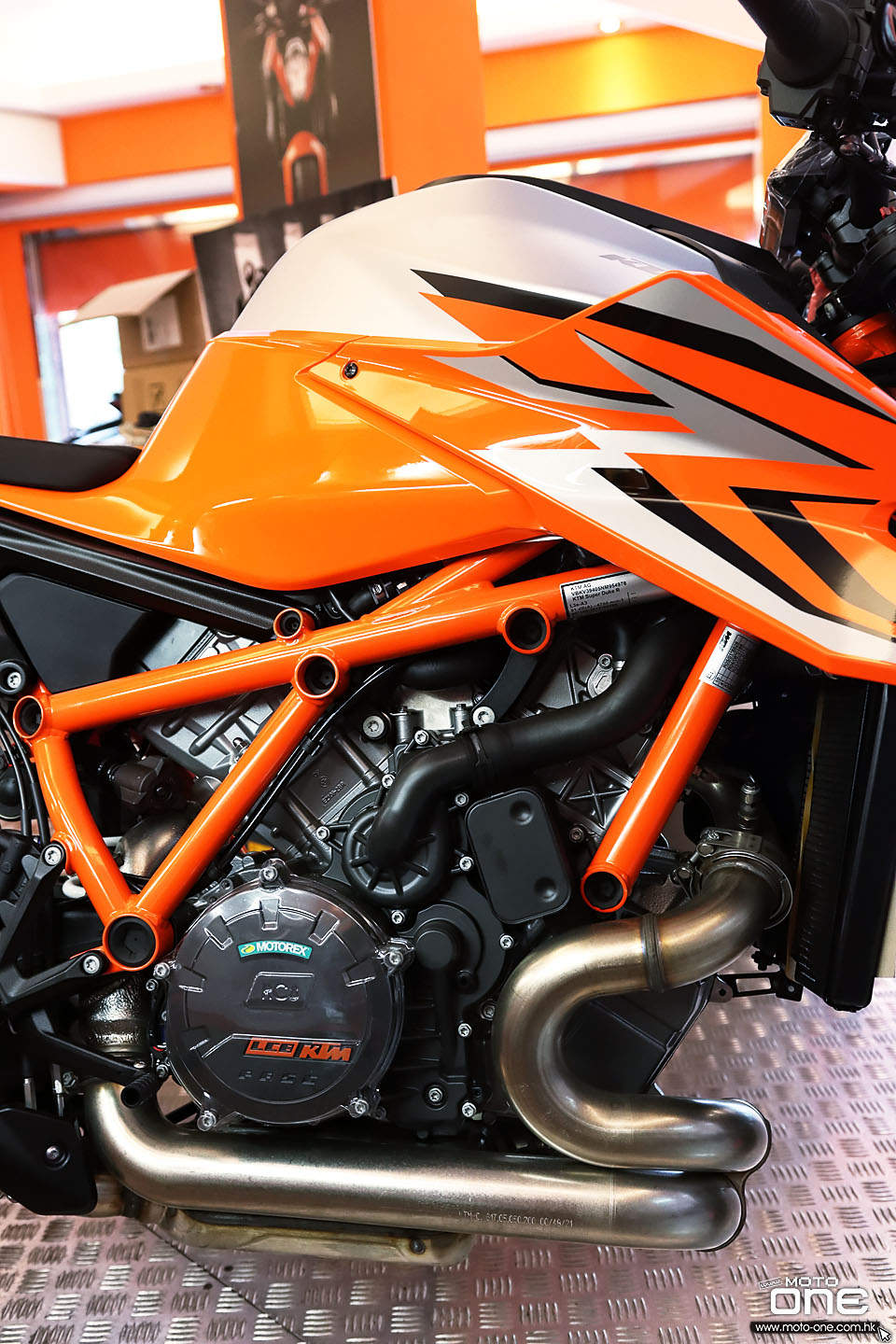2022 KTM 1290 SUPER DUKE R