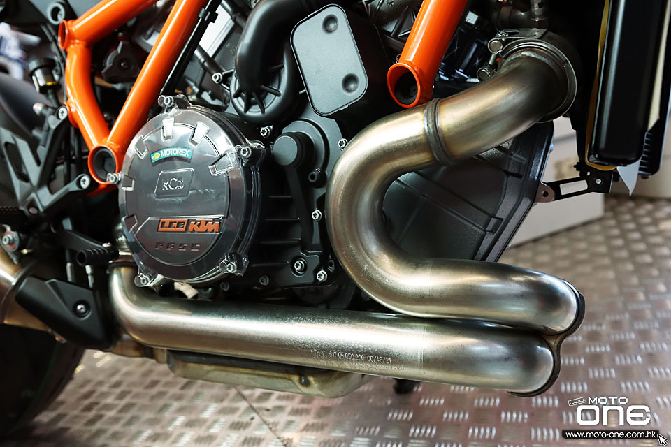 2022 KTM 1290 SUPER DUKE R