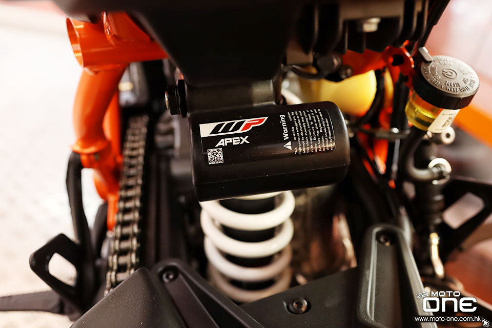 2022 KTM 1290 SUPER DUKE R