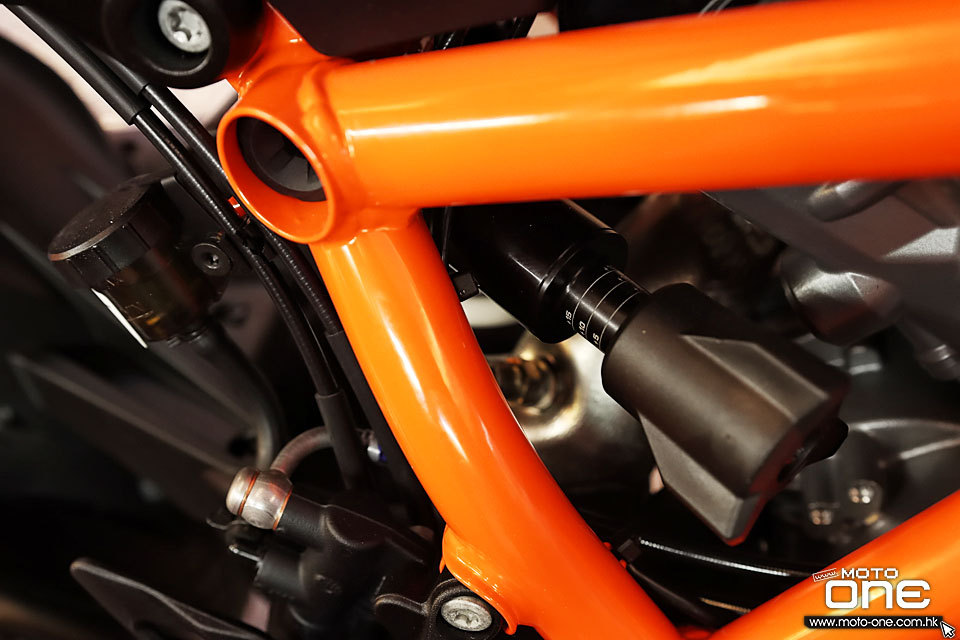 2022 KTM 1290 SUPER DUKE R