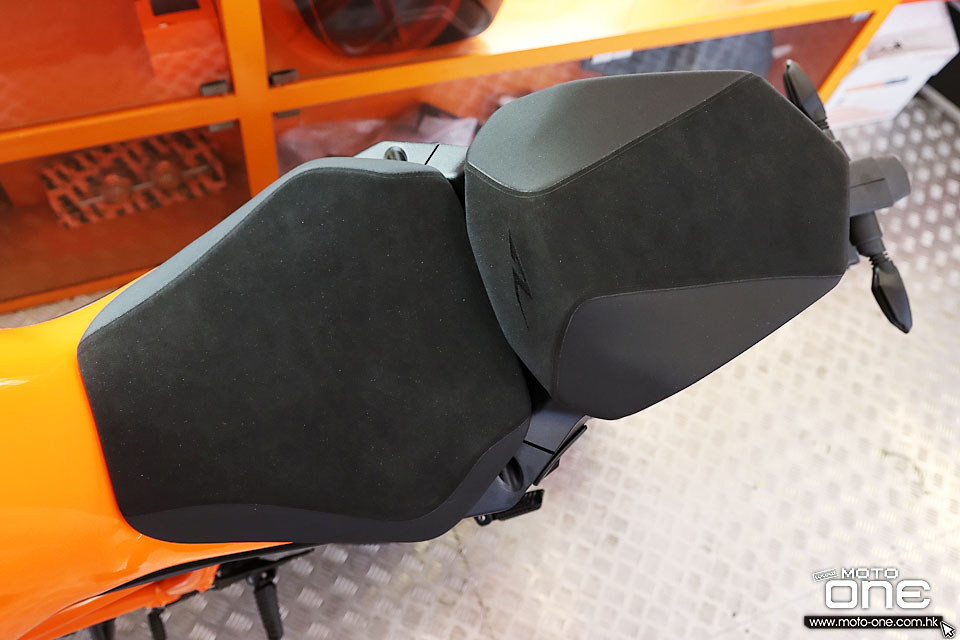 2022 KTM 1290 SUPER DUKE R